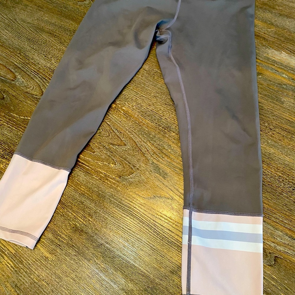 Zyia Active: 7/8 Leggings. Excellent condition. Medium